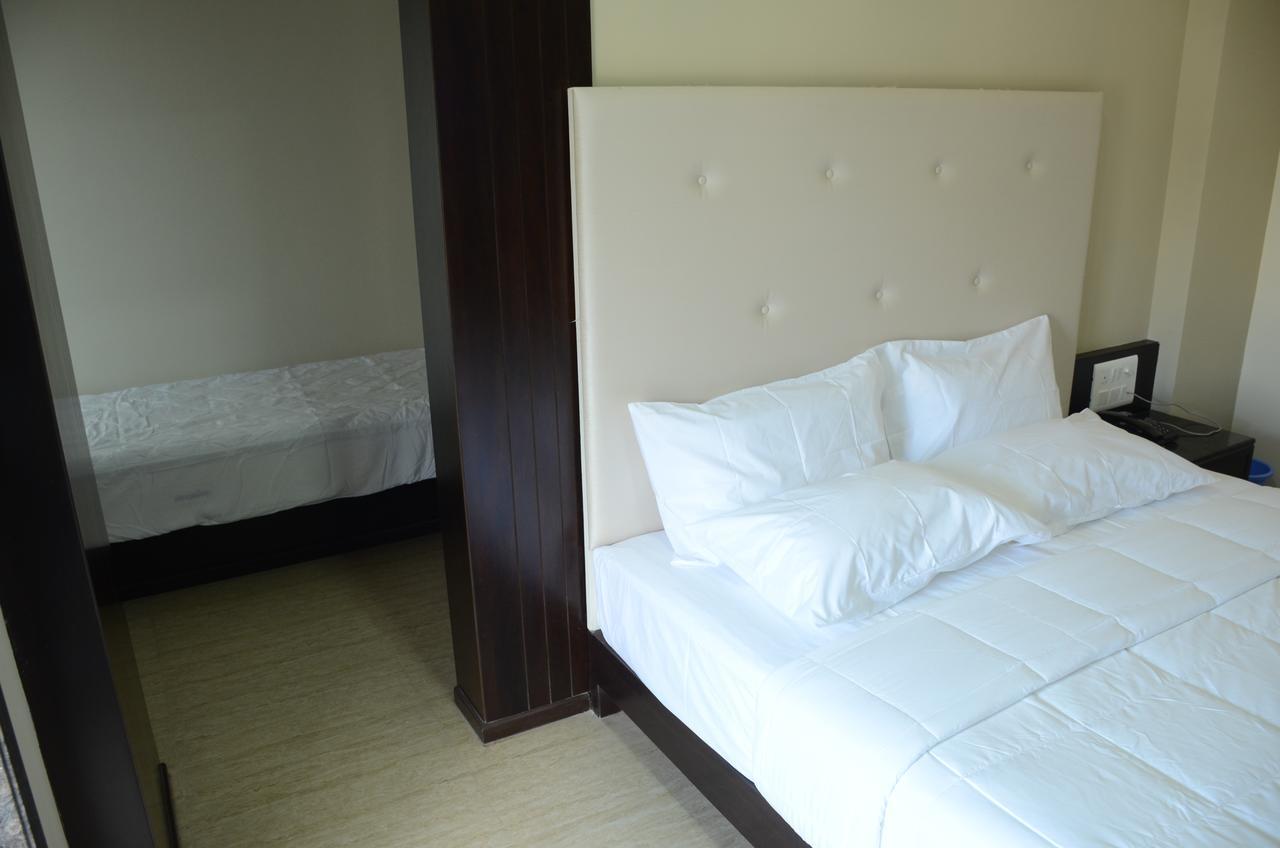 Blue Bay Resort Puri Exterior foto