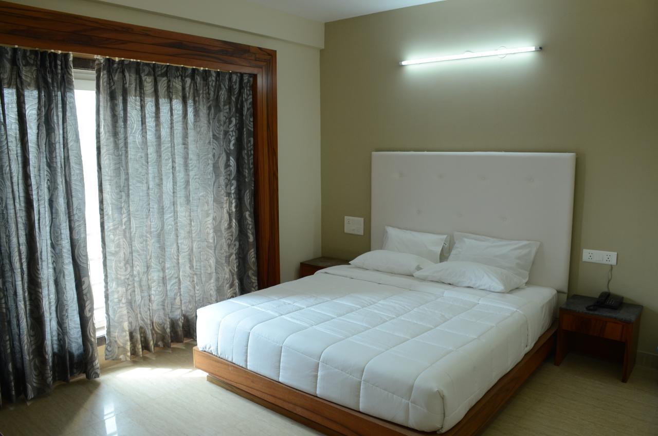 Blue Bay Resort Puri Exterior foto