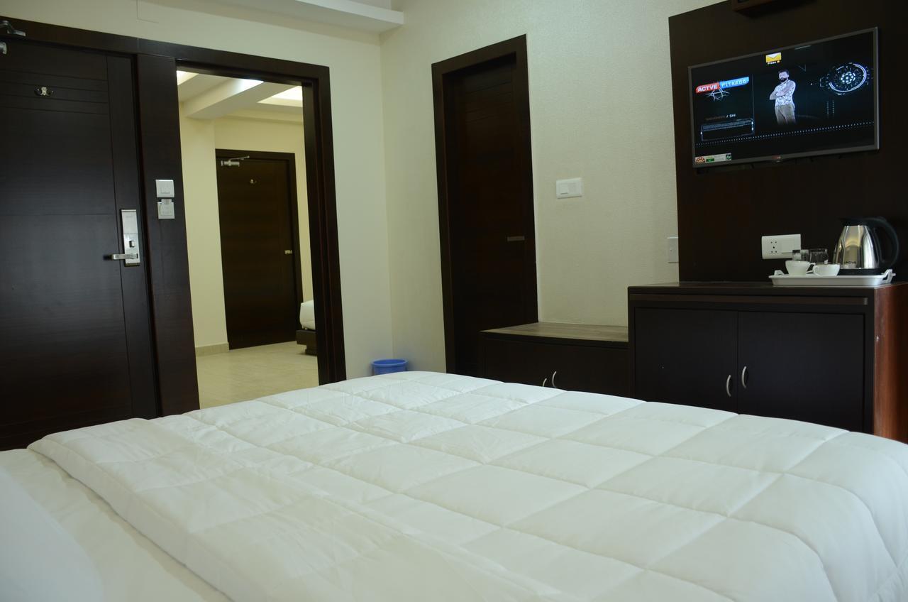 Blue Bay Resort Puri Exterior foto